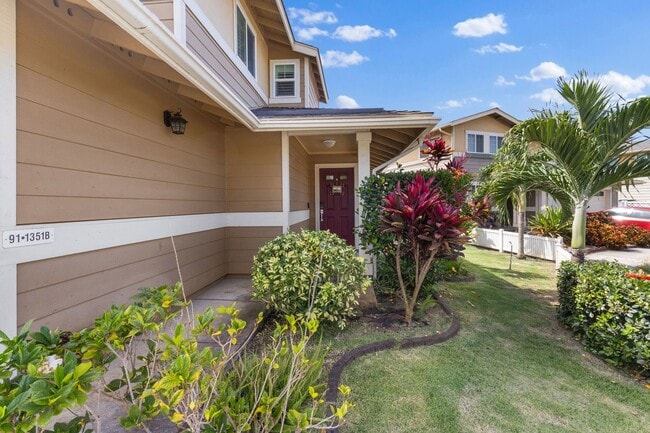 Building Photo - Stunning Ewa Beach 3BR Home with Solar, Huge Fenced Yard & Upgraded Interior