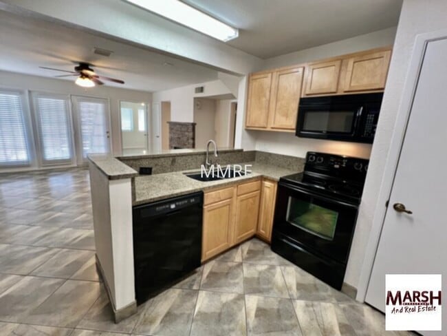 Building Photo - Great 2 bedroom, single story condo in Mesa with community pool!!