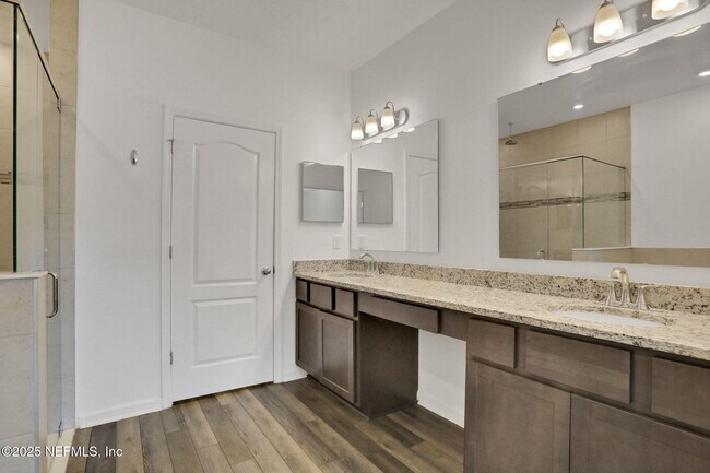 Building Photo - 3209 Crocus Ln