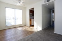 Interior Photo - Bella Oaks