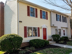Building Photo - 2530 Ridge Rd