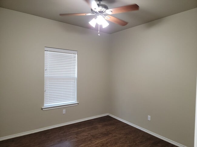 Building Photo - Awesome 3/2/2 in Foxridge - Cooper Schools