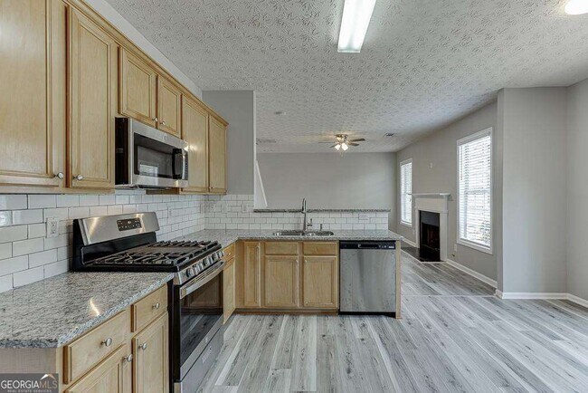 Building Photo - 678 Clairidge Elm Trail SW