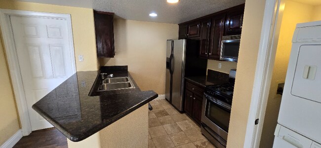 Building Photo - 3965 Nobel Dr