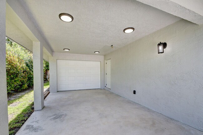 Building Photo - 1425 N Federal Hwy