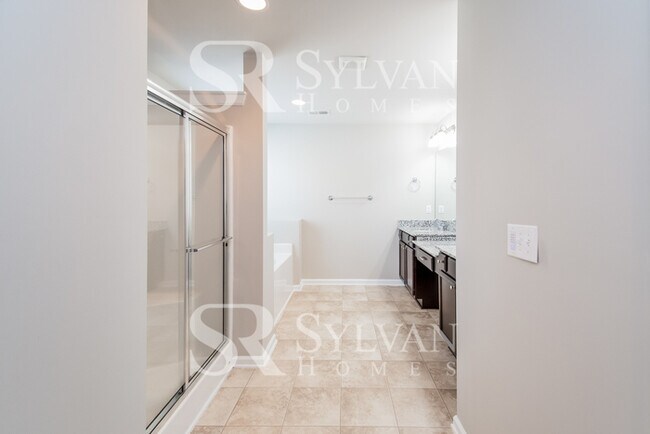 Building Photo - Embrace the charm of this 4 BR, 2.5 BA home