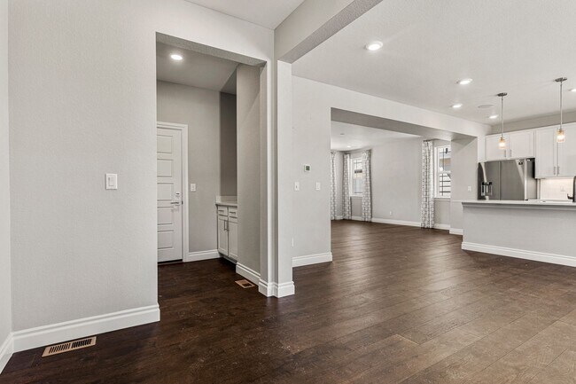 Building Photo - Beautiful Home in Commerce City!