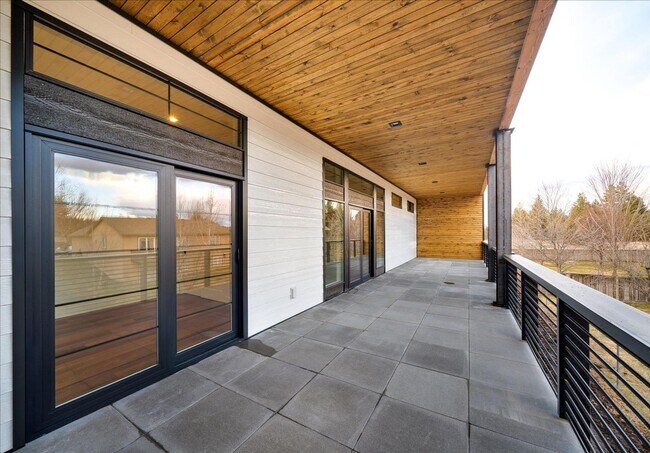 Building Photo - Modern Newly Built 4 Bed, 3 Bath Home!