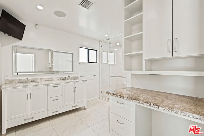 Building Photo - 23 Privateer St