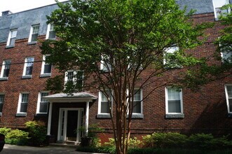 Building Photo - WEST GHENT