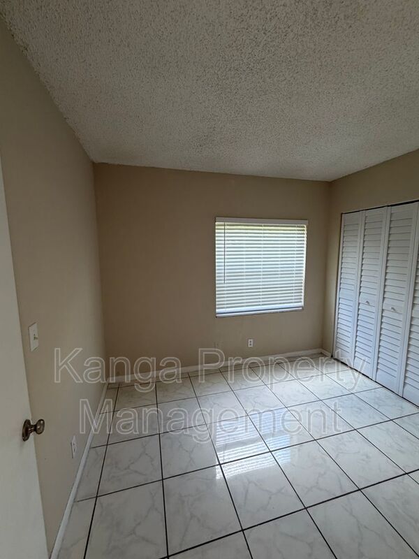 Building Photo - 11441 NW 35th St