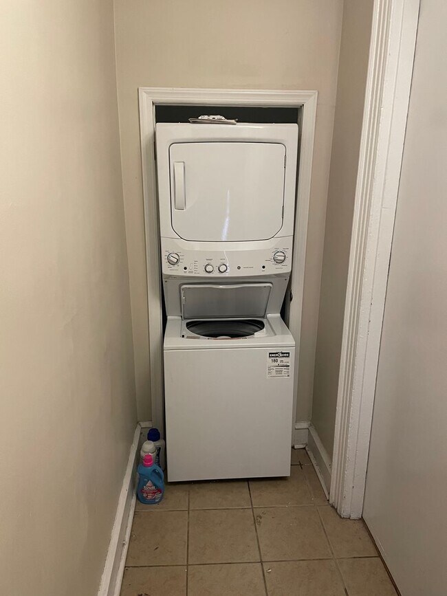 Building Photo - 4007 Powelton Ave