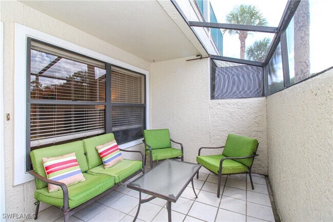 Building Photo - 60 Emerald Woods Dr