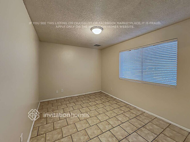 Building Photo - 5630 W Hubbell St