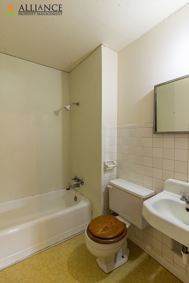 Building Photo - 1533 Pipher Ln