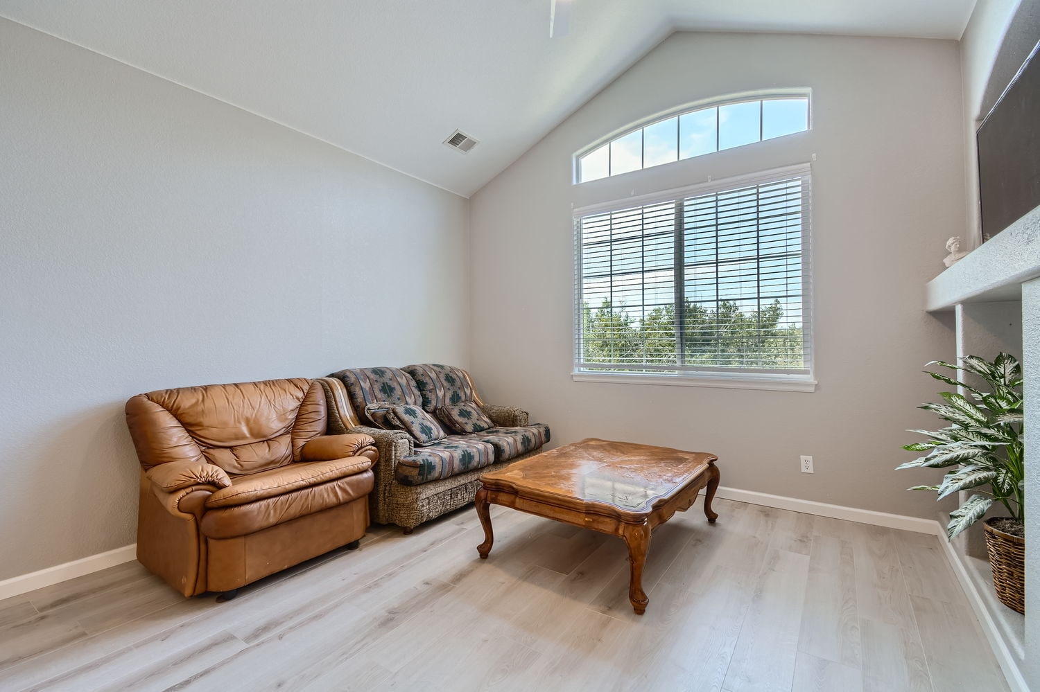 Building Photo - 22580 E Ontario Dr