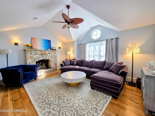 Building Photo - 1518 Laguna Dr