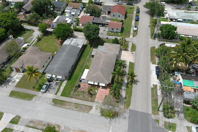 Building Photo - 1504 N 24th Ave