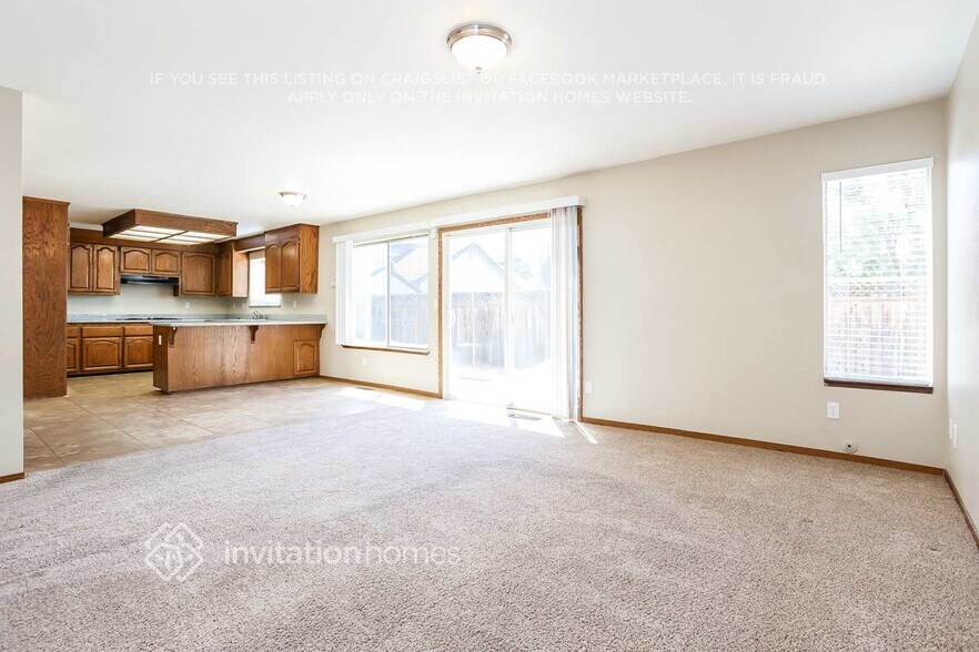 Building Photo - 880 Fieldstone Ct