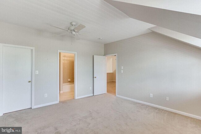 Building Photo - 44386 Adare Manor Square