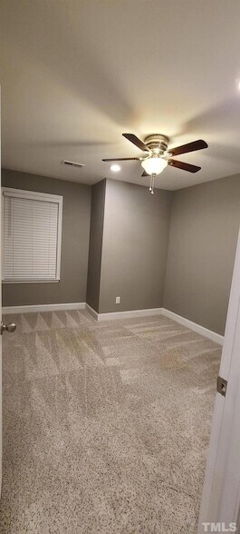 Building Photo - 529 Buhrstone Dr