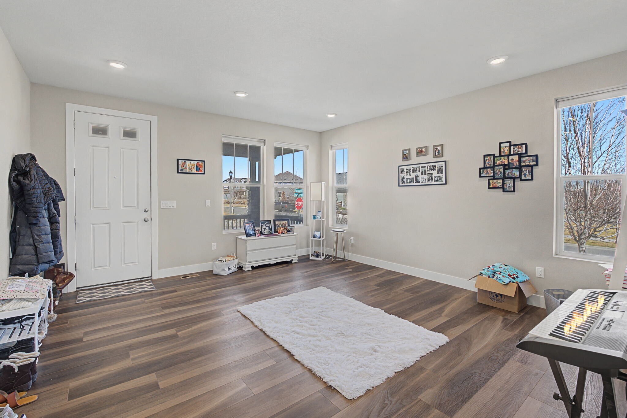 Building Photo - 2102 Summerlin Ln