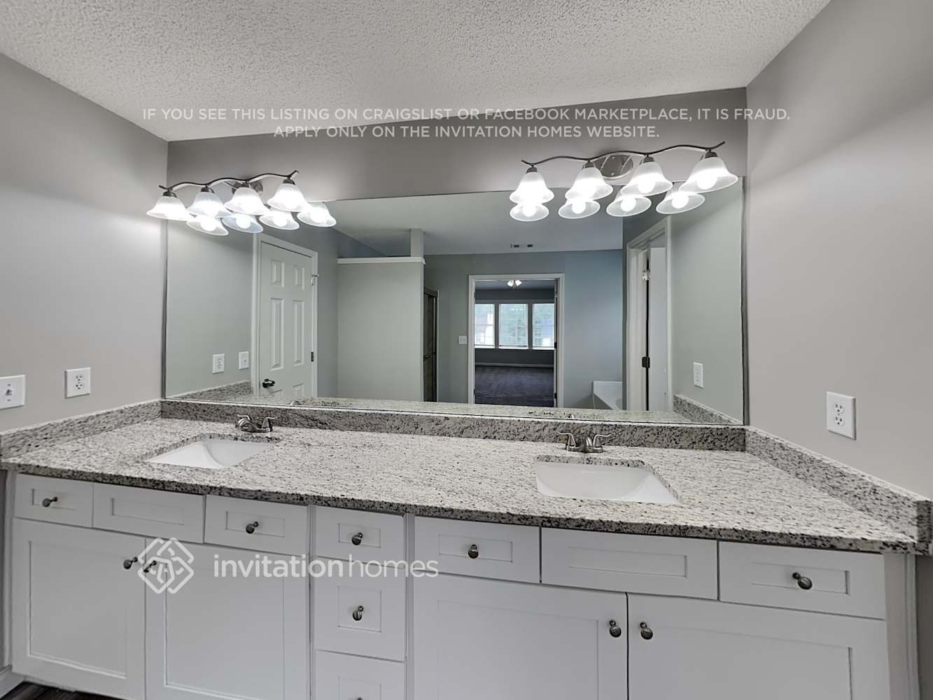 Building Photo - 3005 Donamire Ave NW