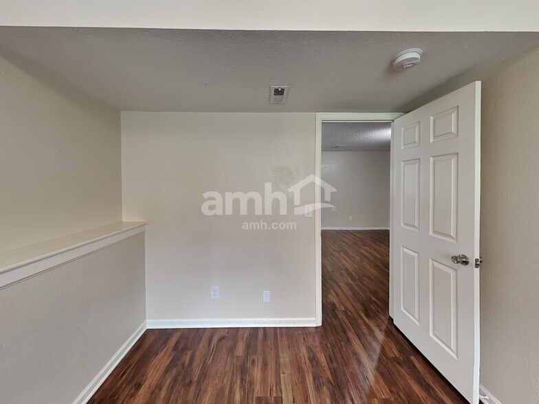 Building Photo - 4112 S Cathay Way