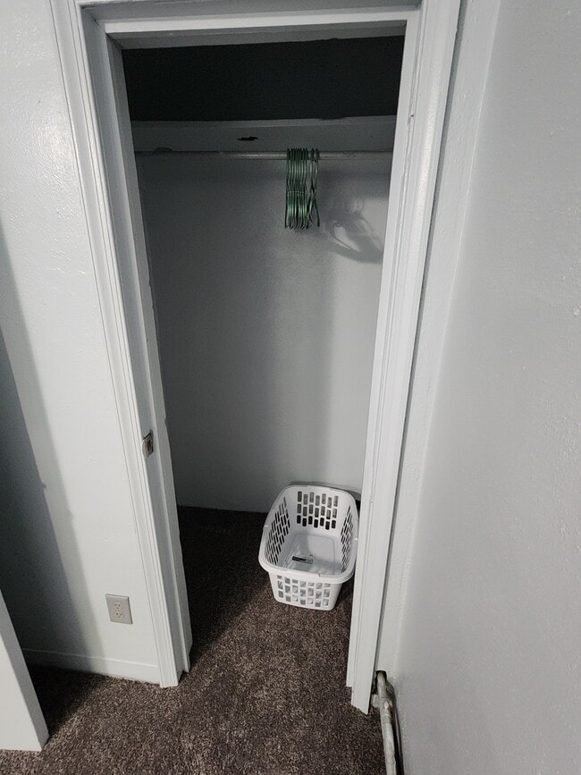 Building Photo - 505 S 10th St