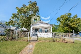 Building Photo - 4001 Grand Ave