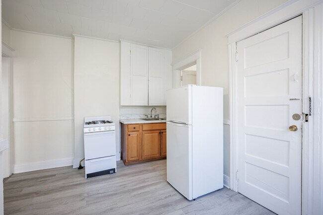 Building Photo - 3 Sumner Park