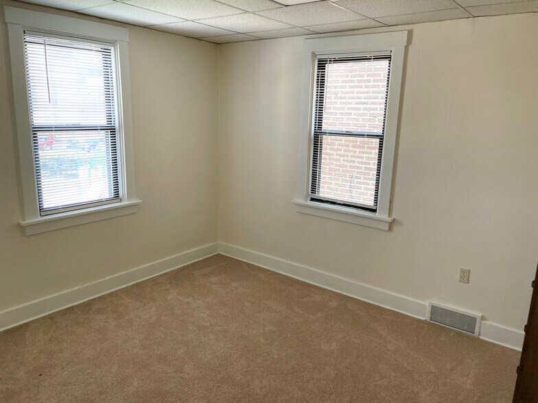 Building Photo - 3311 Niagara St