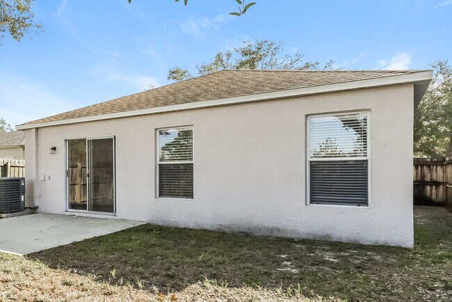 Building Photo - 18036 Birdwater Dr