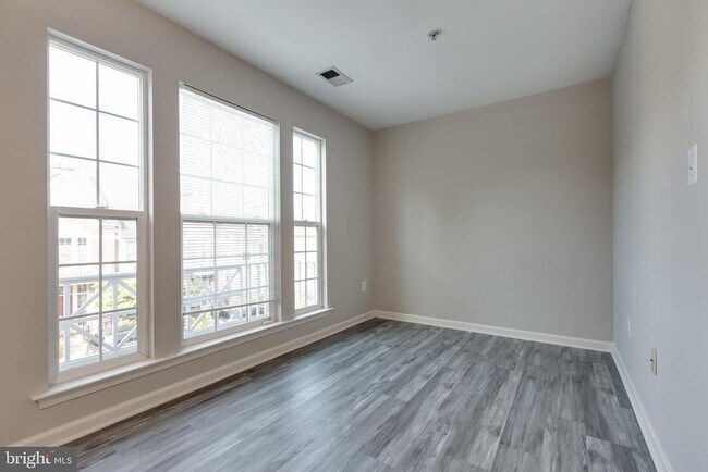 Building Photo - 5915 Mystic Ocean Ln