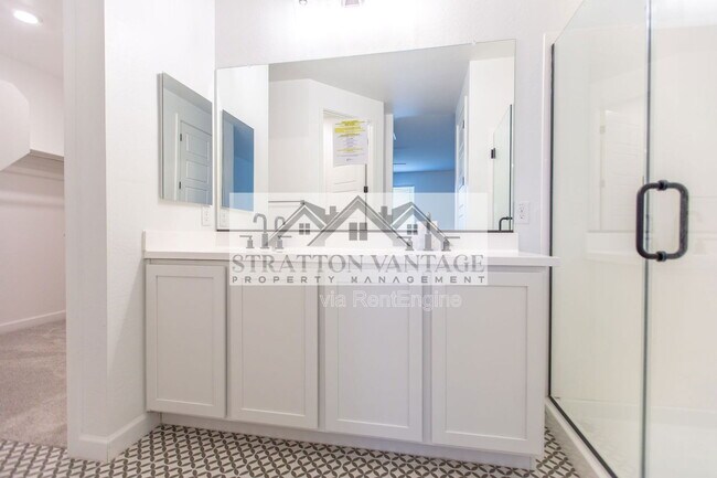 Building Photo - 13413 W Tether Trail