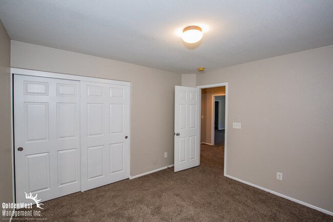 Building Photo - Beautiful 3Bdm 2.5Ba Home in Las Vegas!