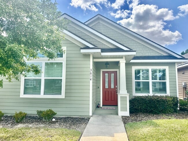 Building Photo - Modern Comfort in Fletcher Oaks – 3BR/2BA ...