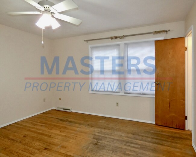 Building Photo - 532 Dussel Dr