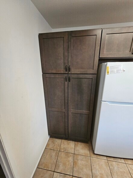 Building Photo - 1050 Harbor Heights Dr