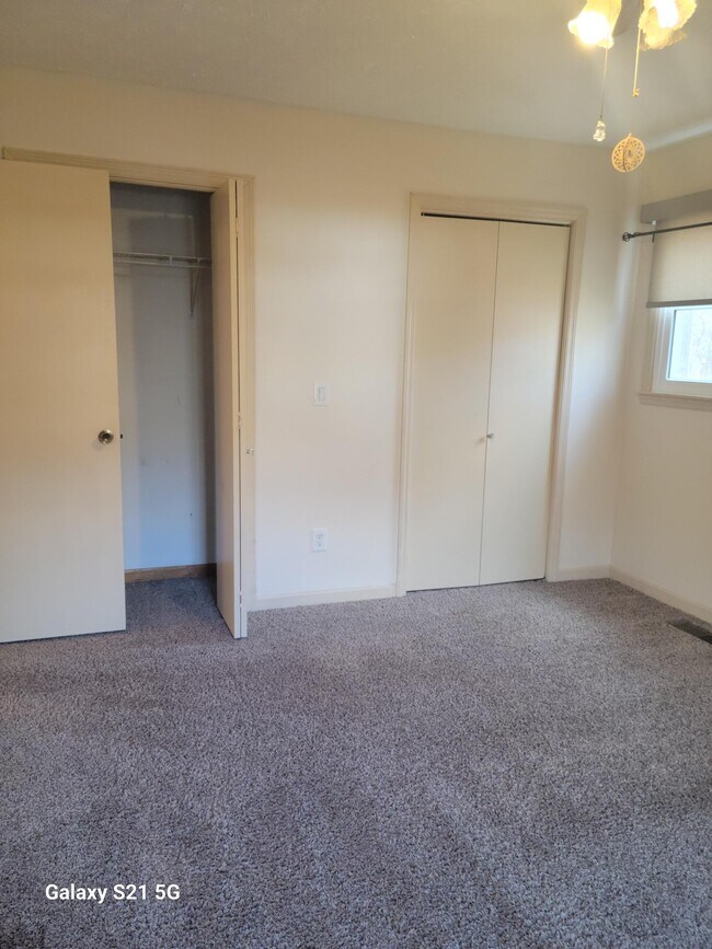 Building Photo - 140 Shelley Ln