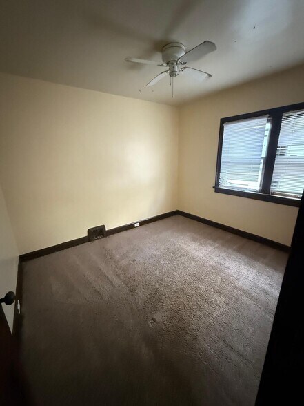 Building Photo - 11317 Nelson Ave