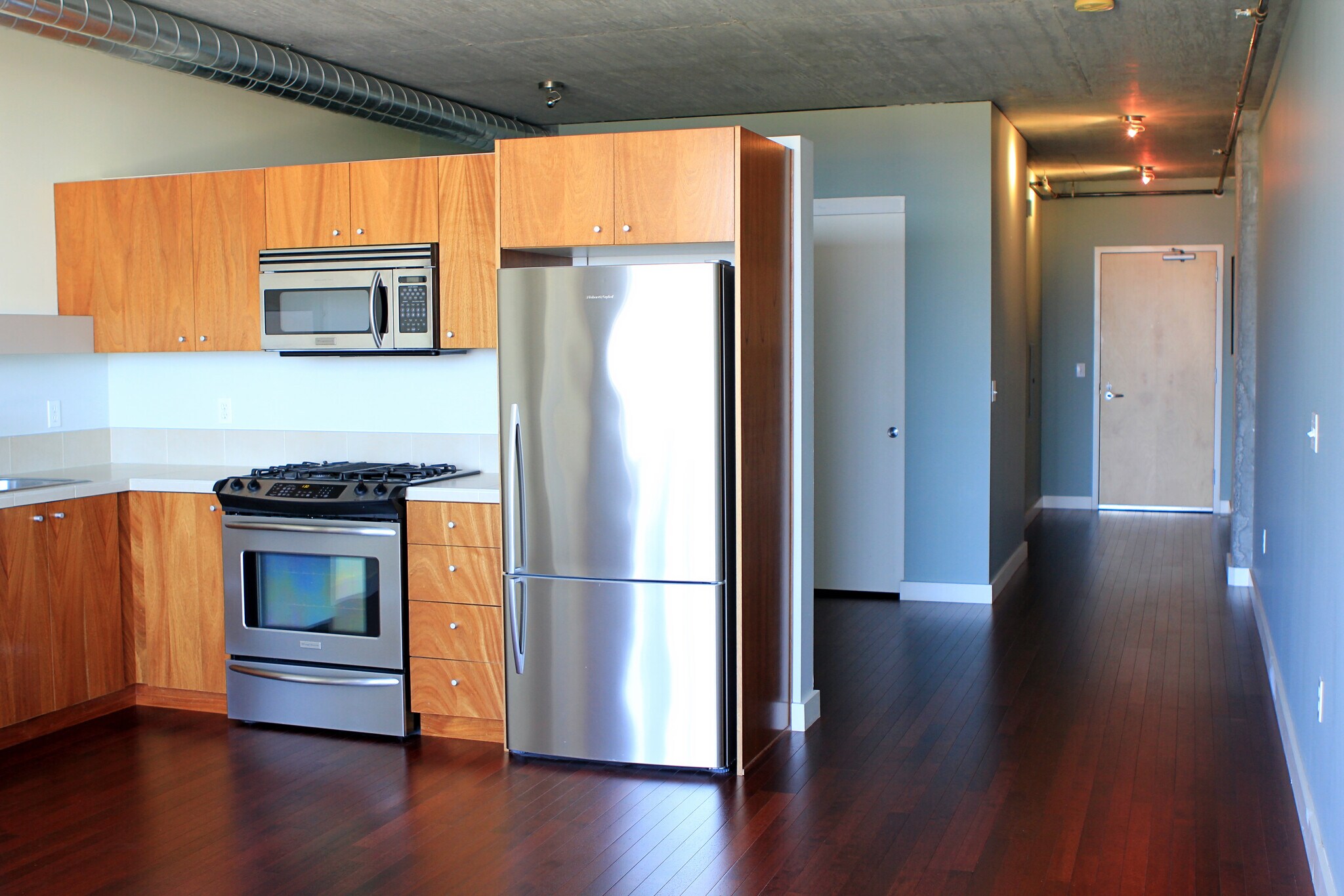 Building Photo - 1926 W Burnside St