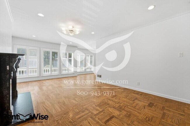 Building Photo - 190 Forest Knolls Dr