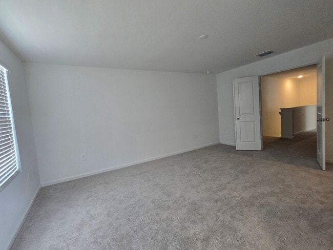 Building Photo - 3 bedroom 2.5 Bath in Tara Baywood