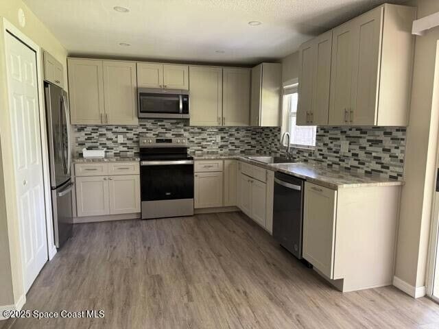 Building Photo - 2105 Abalone Ave