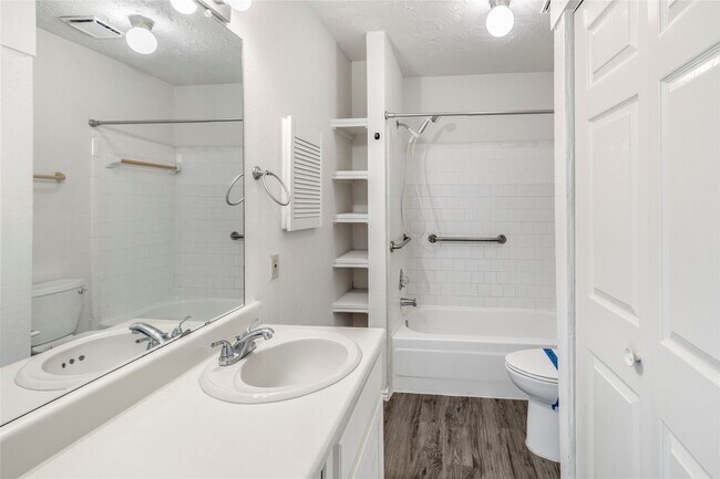 Building Photo - 11906 Westwold Dr