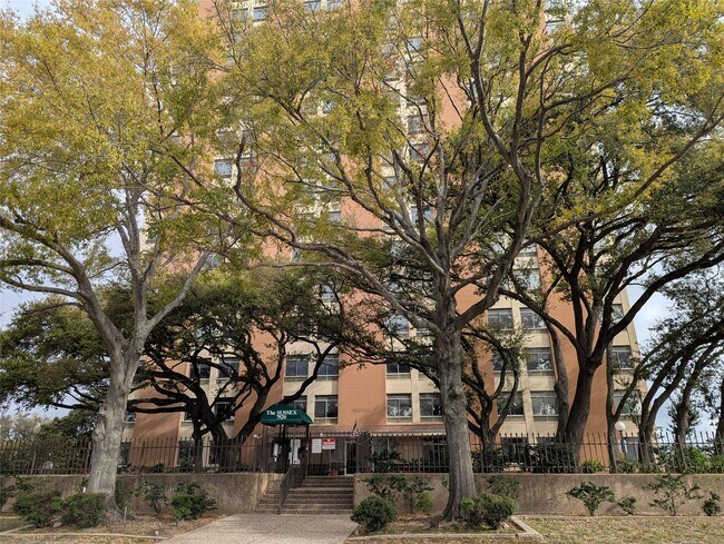 Building Photo - 7520 Hornwood Dr