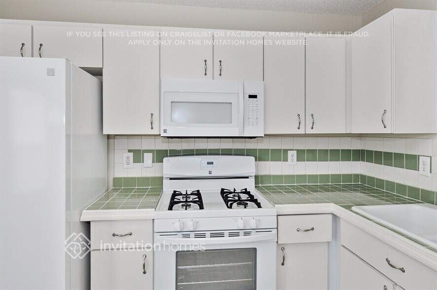 Building Photo - 28548 Seashell Ct