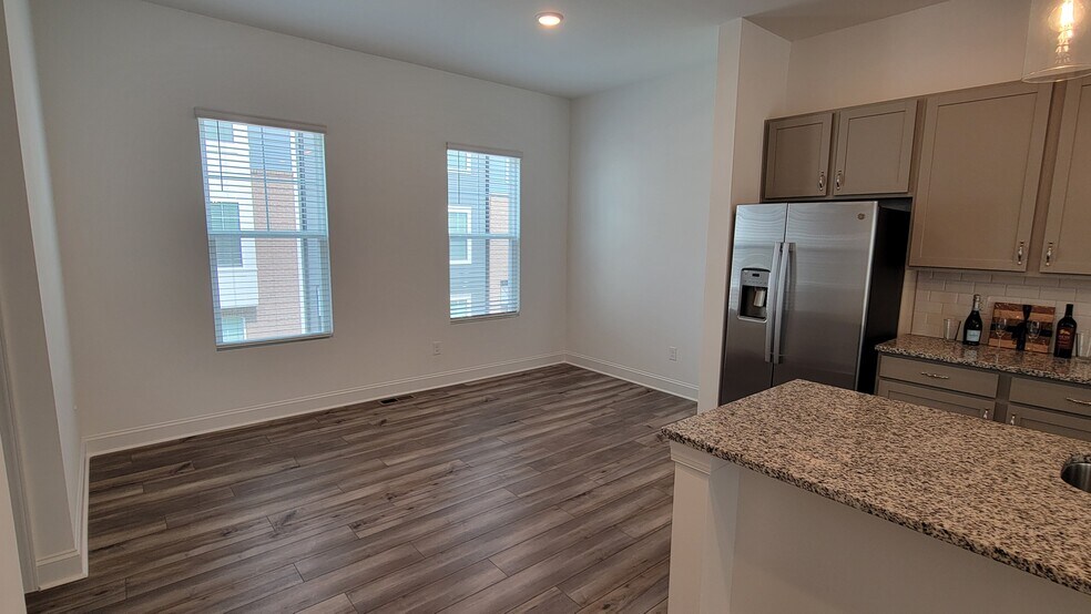 Spacious eat in area - 506 Village Branch Ln