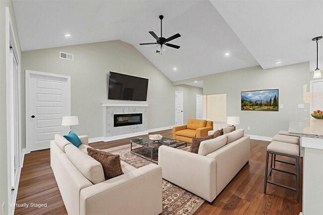 Building Photo - 710 Sheldrake Ln